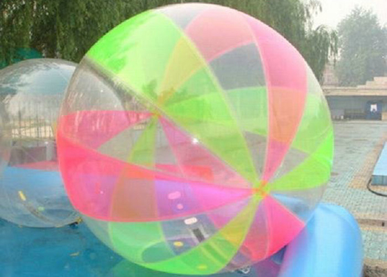 Bola que camina inflable de la conexión de la cuerda de la seguridad, paseo en diámetro de la burbuja los 2.0m los 2.5m del agua