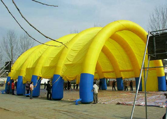 El nilón cubierto PVC inflable al aire libre de la tienda del color rojo para el negocio hace publicidad
