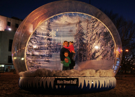 Tipo inflable grande materiales de la nieve de la falsificación del globo de la promoción de Navidad del PVC del claro