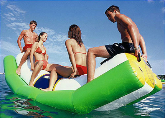 Flotador inflable de la piscina de la oscilación de los juguetes del agua de la lona del PVC para el parque de atracciones