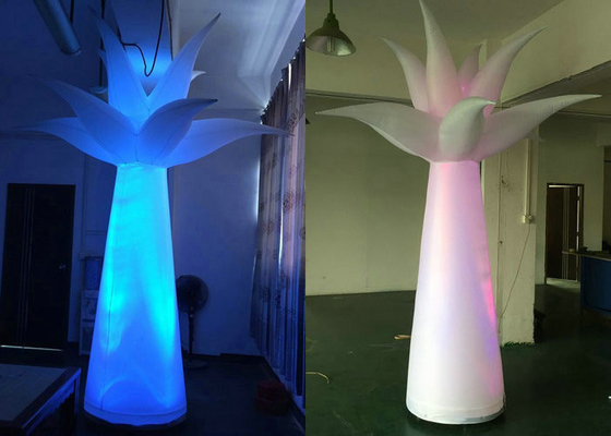 El formar de la palmera enciende para arriba la altura modificada para requisitos particulares Inflatables para las campañas de promoción