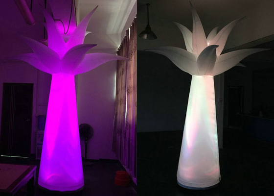 El formar de la palmera enciende para arriba la altura modificada para requisitos particulares Inflatables para las campañas de promoción