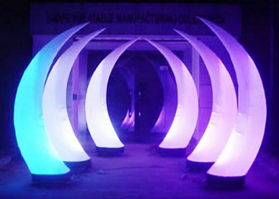 Los cuernos formados encienden para arriba la línea doble de Inflatables cosida para el funcionamiento de la etapa