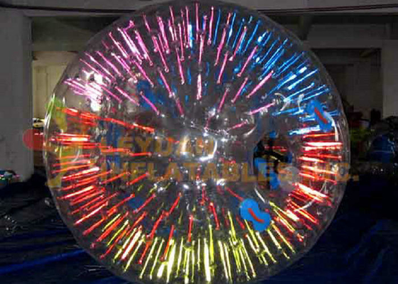 La bola clasificada ser humano de cogida del hámster del ojo, explota la bola LED del hámster iluminada