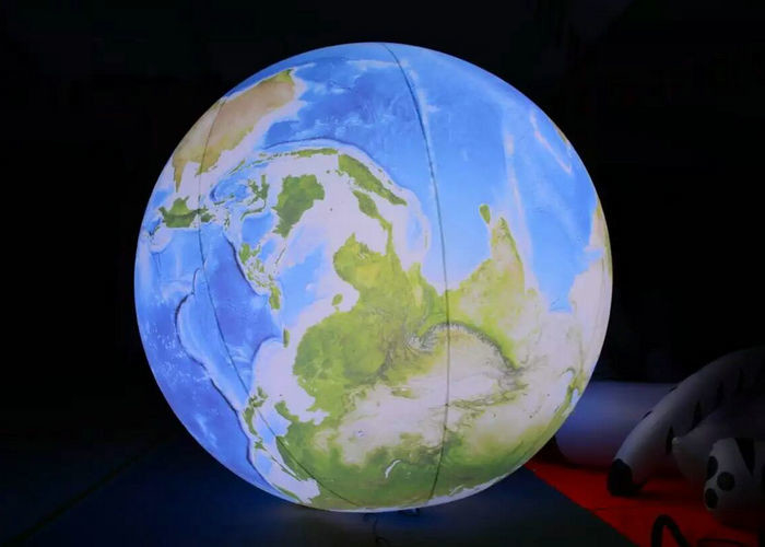 El LED coloreado enciende para arriba el balón de aire del helio del PVC de Inflatables para la publicidad del cielo